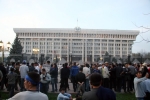 Сторонники оппозиции переместились к Дому правительства Сторонники оппозиции переместились к Дому правительства